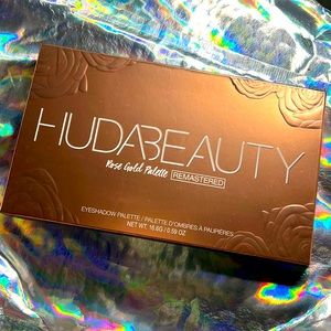 HUDA BEAUTY Rose Gold REMASTERED Eyeshadow Palette